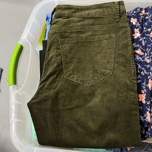 Christopher Blue Women’s Dark Green Corduroy Straight Leg Pants Size 10